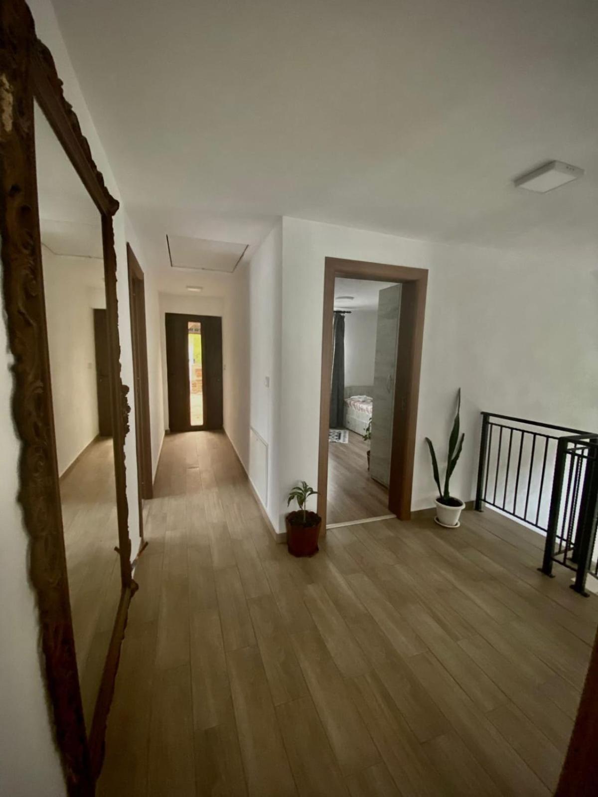 Готель Casa Alex Куртя-де-Арджеш Екстер'єр фото