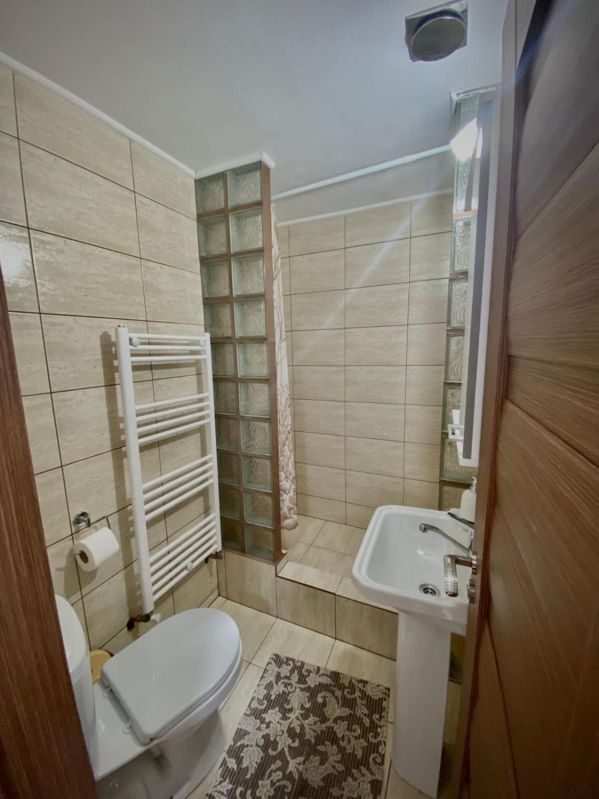 Готель Casa Alex Куртя-де-Арджеш Екстер'єр фото