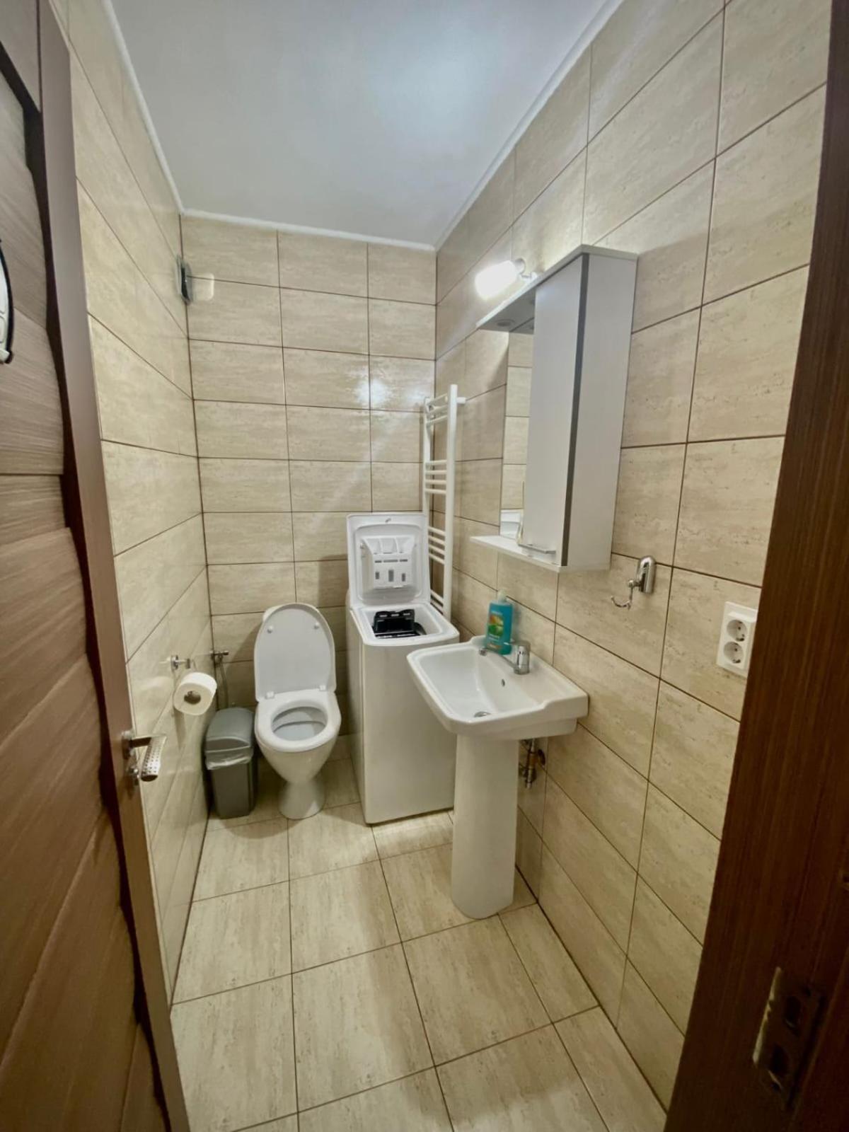 Готель Casa Alex Куртя-де-Арджеш Екстер'єр фото