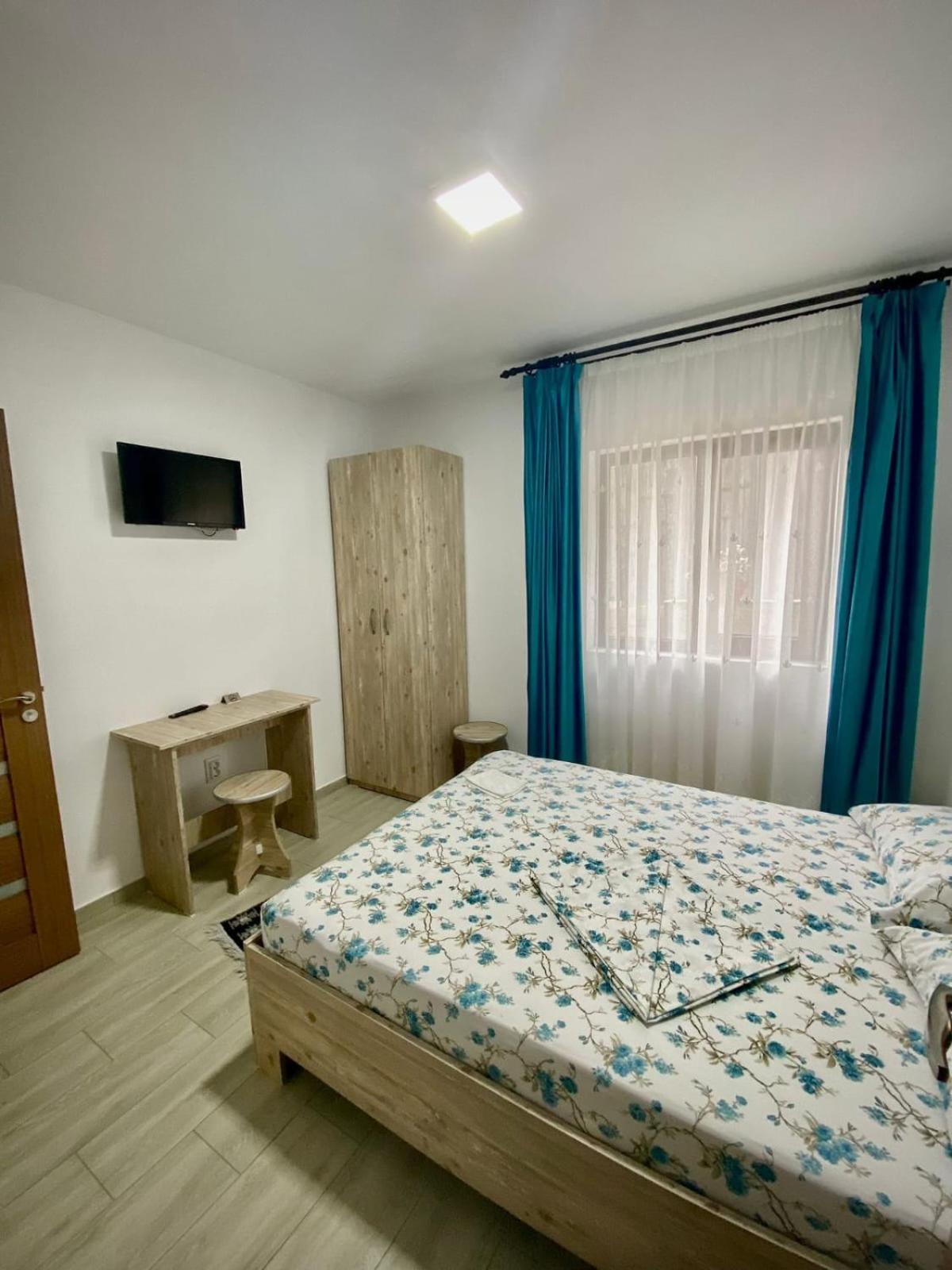Готель Casa Alex Куртя-де-Арджеш Екстер'єр фото