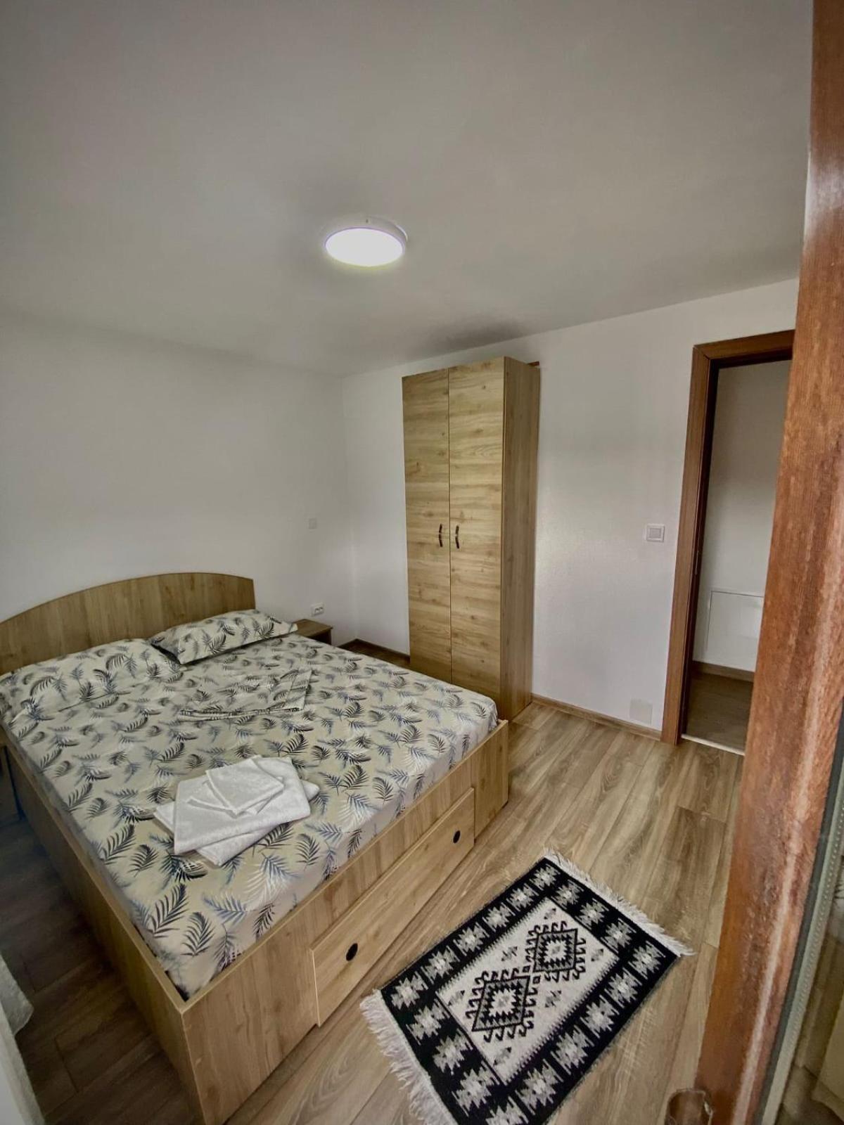 Готель Casa Alex Куртя-де-Арджеш Екстер'єр фото